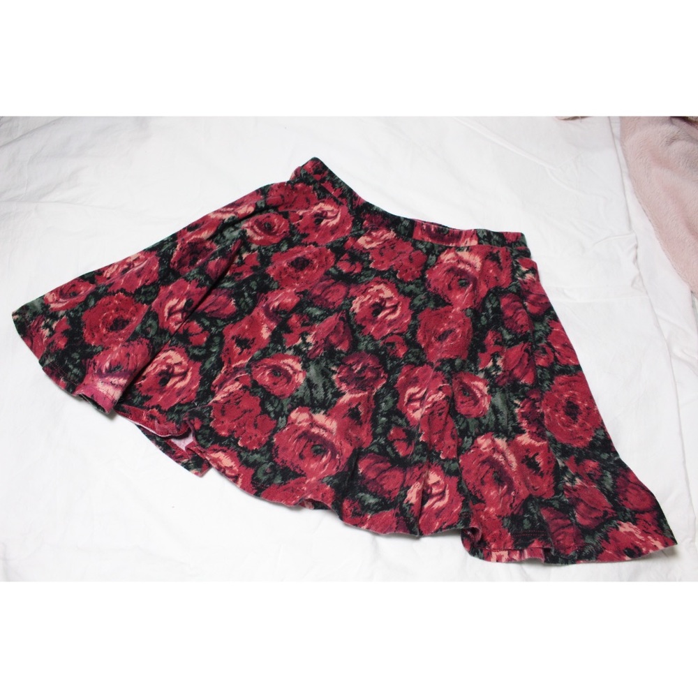 Red Rose patterned Pacsun skirt